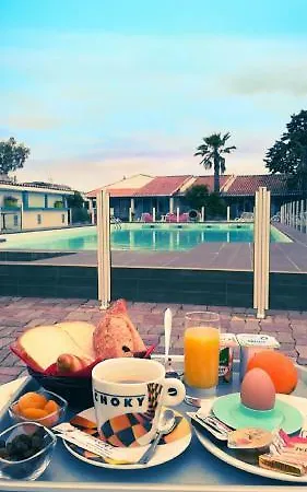L'auberge Camarguaise 3* Σαιντ-Μαρί-ντε-λα-Μερ